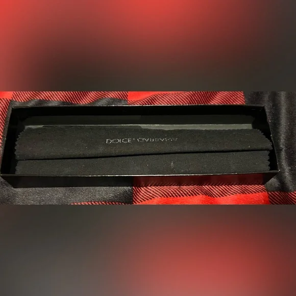 Dolce & Gabbana Horn Necklace w/ box & jewelry cloth. Missing D&G pendant - Picture 8 of 12